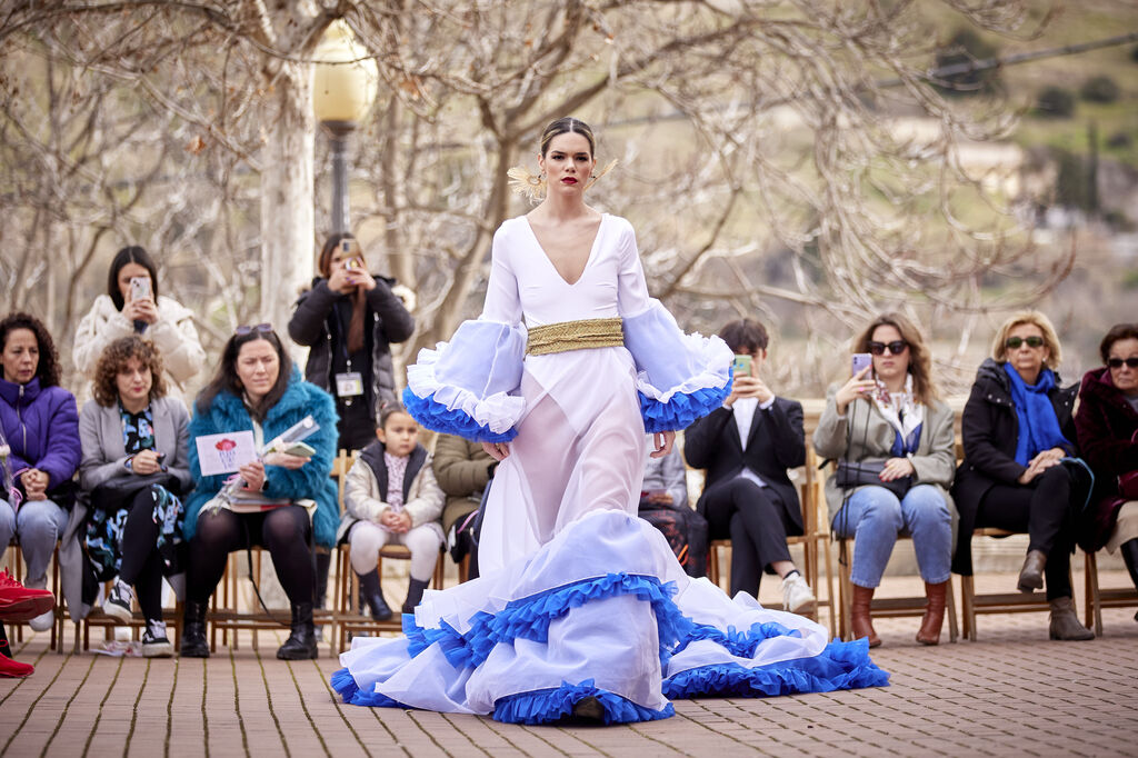 Los trajes de flamenca m&aacute;s bonitos de la Pasarela Granada Flamenca 2023, todas las fotos