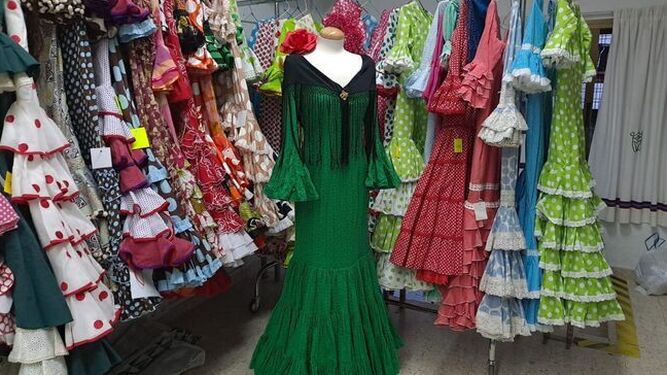 Materialismo de acuerdo a cooperar Dónde encontrar trajes de flamenca baratos en Sevilla?