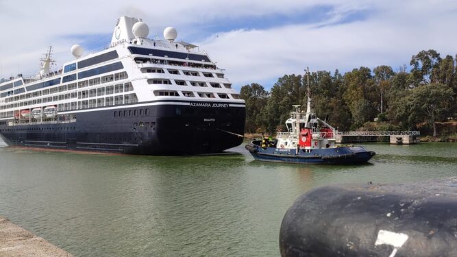 El Puerto de Sevilla recibe hoy el primer crucero de la temporada