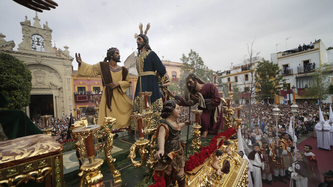 Una imagen de la Hermandad del Dulce Nombre en la Semana Santa de Sevilla