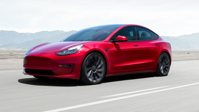 Tesla pone el Model 3 a precio de compacto