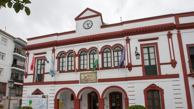 El Ayuntamiento de Lebrija.