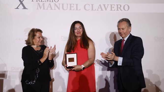 Concha Yoldi, Pilar Manchón Portillo, y José Joly.