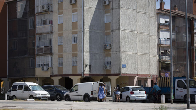 El Polígono Sur y Los Pajaritos se enquistan como los barrios más pobres de España