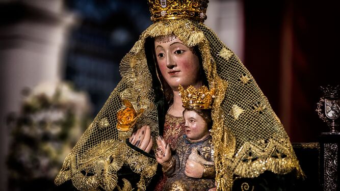 Organización Completa Procesión Extraordinaria de San Fernando y Nuestra Señora de Valme con Motivo del 775 Aniversario de la Restauración del Culto Cristiano