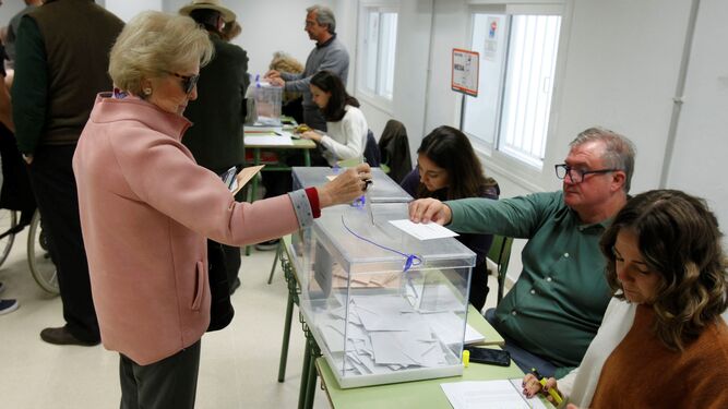 Más de 3.700 efectivos policiales forman el dispositivo de seguridad para las elecciones en Sevilla