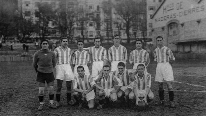 Equipo del Donostia (Real Sociedad) que entrenó Harry Lowe en los años treinta.