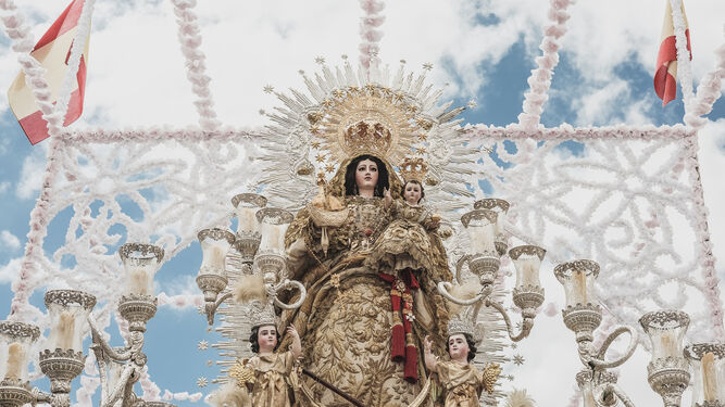 La Virgen de Consolación, en la procesión del Corpus de Carrión de los Céspedes.