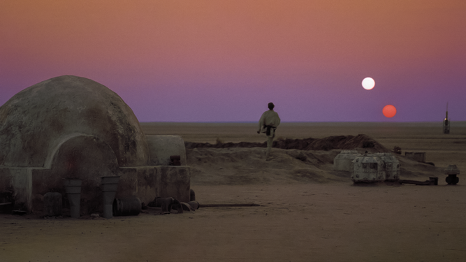 Luke Skywalker contempla la doble puesta de sol en Tatooine