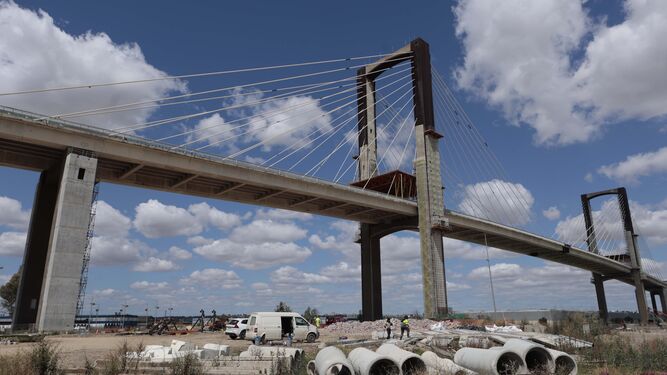 Imágenes del estado de las obras del puente del Centenario