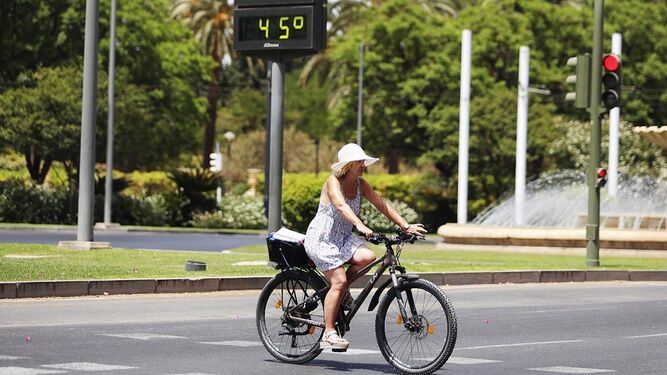Sevilla llegará a los 45 grados en la primera ola de calor del verano