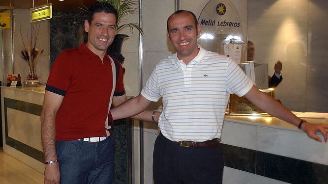 A mediados de junio de 2005, Monchi recibe a Palop en Los Lebreros.