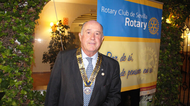 Carlos Suriñach, nuevo presidente del Rotary Club de Sevilla.