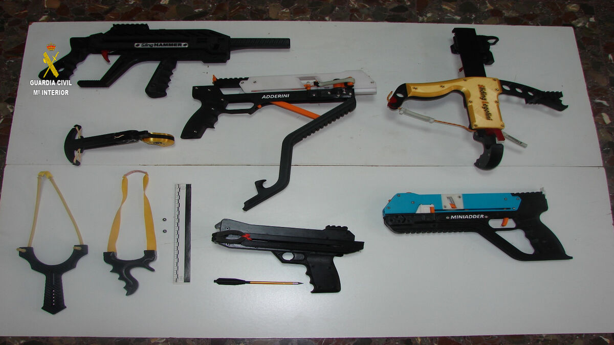 Las armas intervenidas por la Guardia Civil en Marchena
