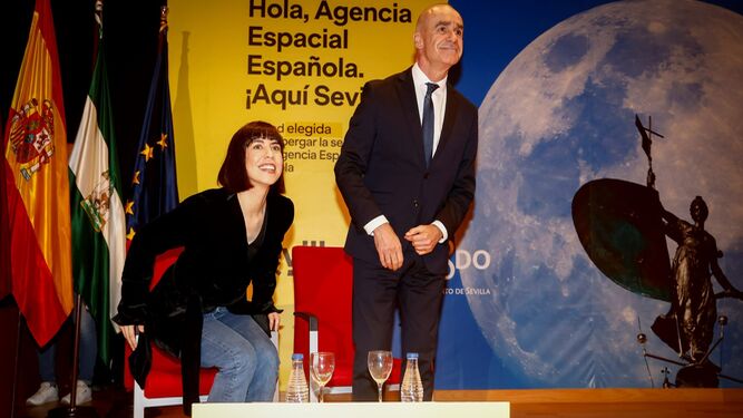 La ministra Diana Morant y el entonces alcalde Antonio Muñoz, en un acto tras la elección de Sevilla.