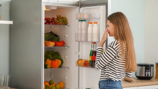 Cinco trucos infalibles para evitar los malos olores en el frigorífico