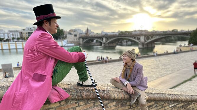 Dos de los actores del musical 'Charlie y la fábrica de chocolate' en Sevilla