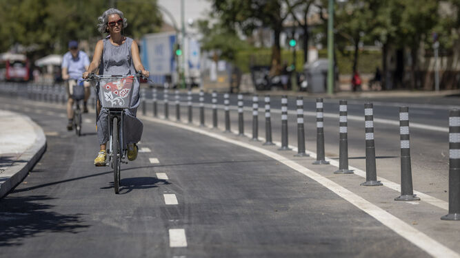 Manifestación en bicicleta por Sevilla para reclamar una política eficaz de fomento de la movilidad urbana sostenible