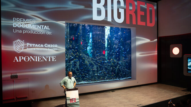 Presentación del documental Big Red en el Acuario de Sevilla.