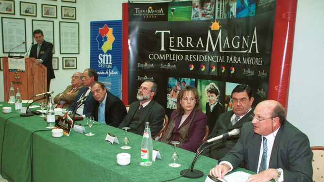 El proyecto de Terramagna se presentó oficialmente en abril de 2002 en el Club Antares.