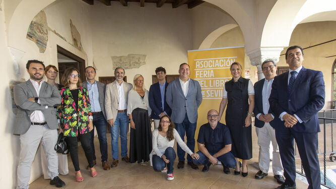 Los responsables de la Feria del Libro de Sevilla, ayer en la presentación de la programación de la nueva edición.