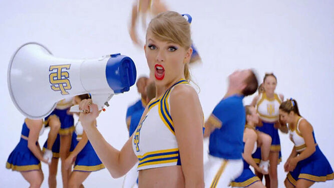 Taylor Swift en el videoclip de 'Shake it off'