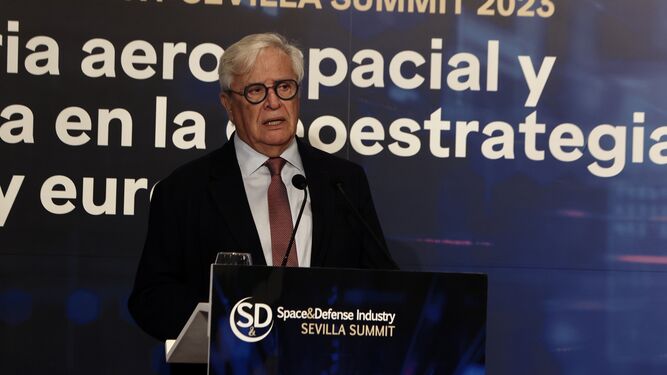 Joan Clos, comisionado del Space & Defense Industry Sevilla Summit, durante la inauguración de la cumbre.