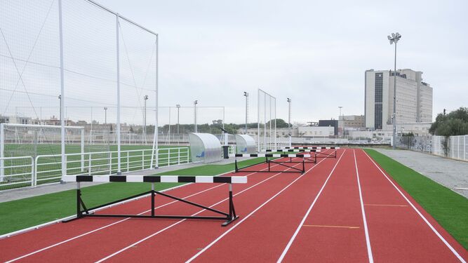 Nueva pista de atletismo en el Centro Deportivo de Bellavista.