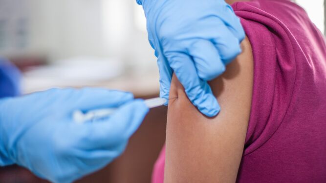 La Consejería de Salud recomienda la vacunación contra el VPH.