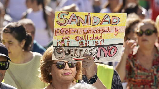 Imagen de la última movilización en defensa de la sanidad en las calles de Sevilla.