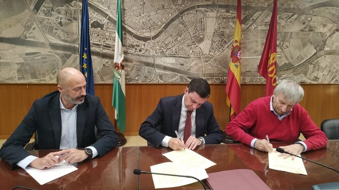 El Ayuntamiento de Sevilla y los dominicos firman la cesión del compás de San Jacinto.