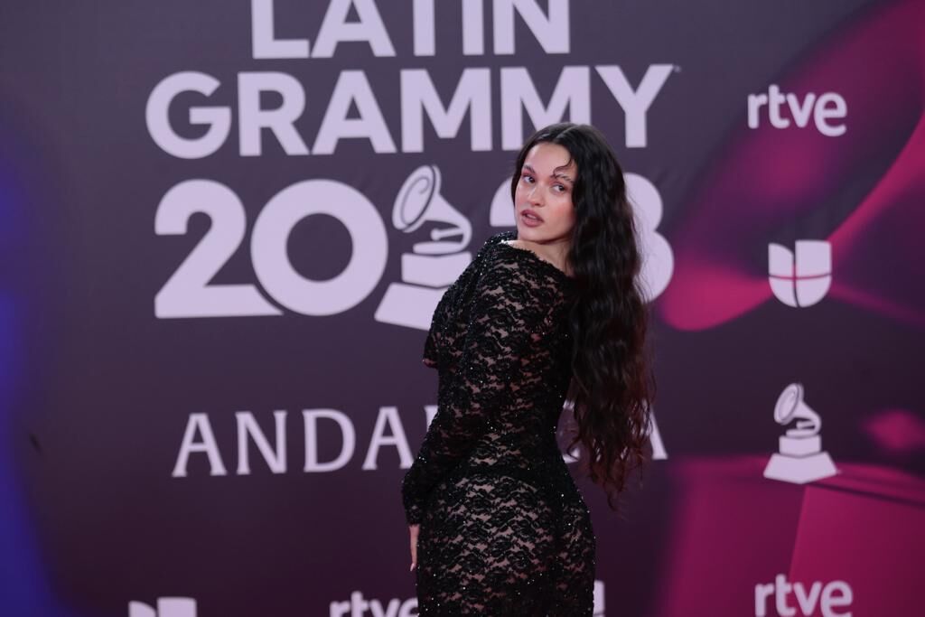 La alfombra roja de la gala de los Grammy Latinos 2023 en Sevilla, en im&aacute;genes.