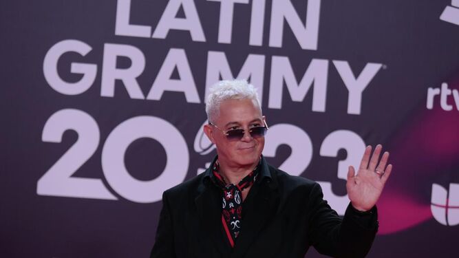 Alejandro Sanz en la alfombra roja de los Grammy Latinos