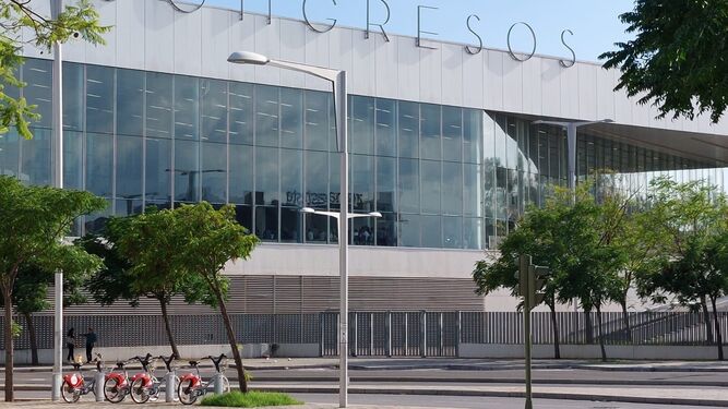 Exterior del Palacio de Congresos y Exposiciones, ubicado en Sevilla Este.