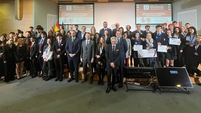El Colegio Buen Pastor de Sevilla gana el II Torneo de Debate de Bachillerato de Economía Financiera