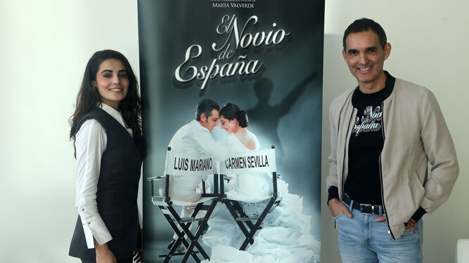 Carmen Raigón, protagonista de El novio de España, y Juan Carlos Rubio, director de la obra.
