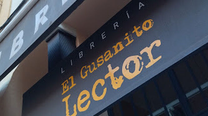 Letrero de El Gusanito Lector.