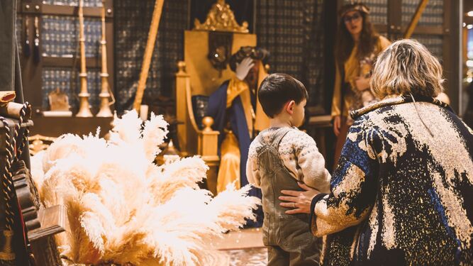 Espectáculos, talleres infantiles, cuentacuentos y un mercado protagonizan la Navidad de Torre Sevilla