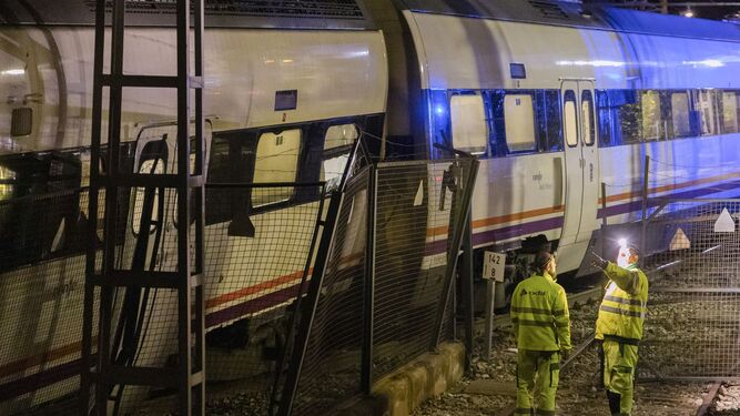 CGT culpa a Renfe del accidente de este sábado de dos trenes en El Chorro (Málaga).