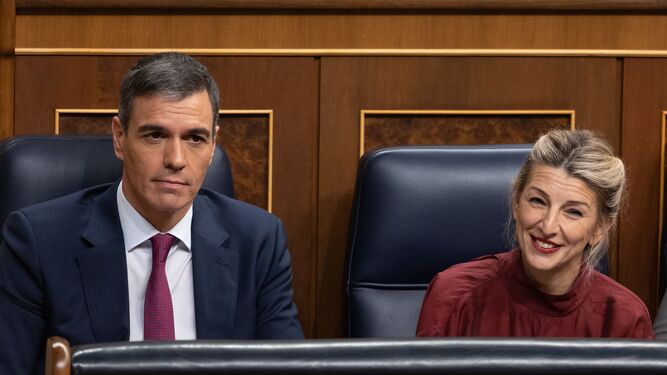 El presidente del Gobierno, Pedro Sánchez y la vicepresidenta segunda y ministra de Trabajo, Yolanda  Díaz.