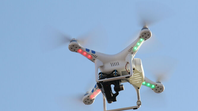 Un dron en pleno vuelo.