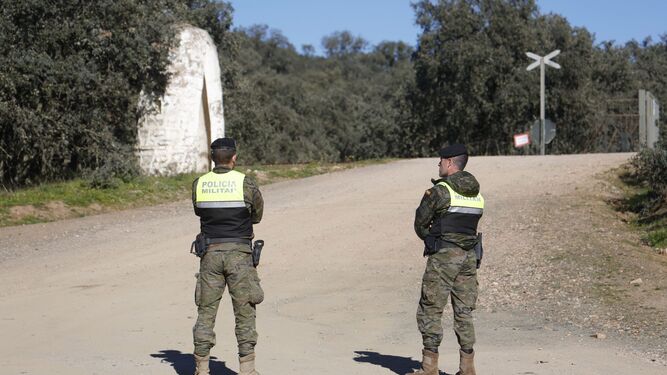 Militares en la base militar de Cerro Muriano, donde se produjeron los hechos.
