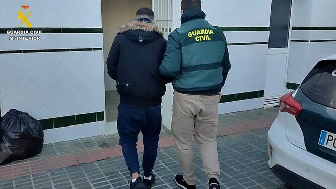 Detenido tras urdir un plan para robarle 50.000 euros a sus suegros