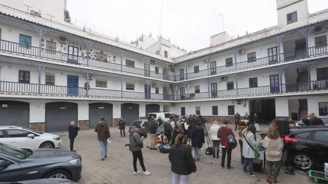 El alcalde presenta los acuerdos de la Junta de Gobierno en el antiguo hotel Triana