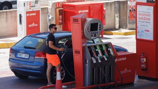 El diésel y la gasolina inauguran un 2024 con subida de precios