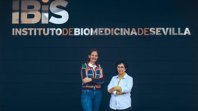 Lucia Martín Banderas y Remedios Otero Candelera en el IBiS.