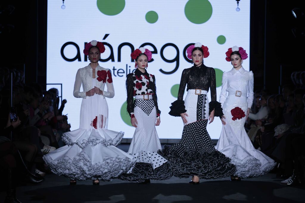 We Love Flamenco 2024: Tendencias dosmileras y extravagancia en el cuarto  día de desfiles