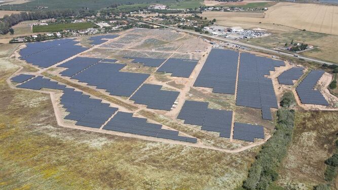 Vista aérea de la planta solar San Antonio, Huelva.