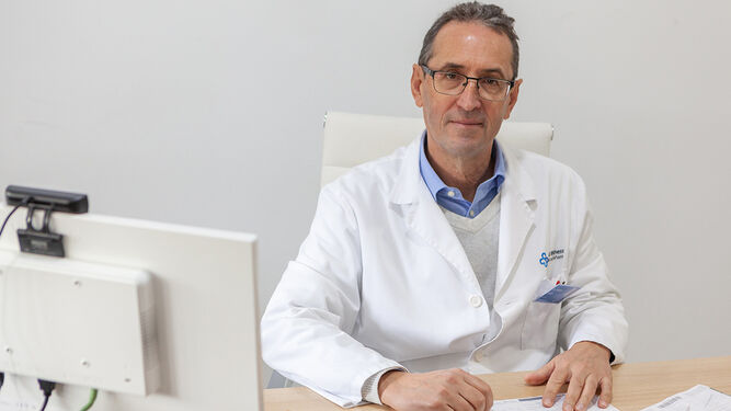 El doctor Pedro Seijo, psiquiatra en la clínica sevillana SAMU Wellness.