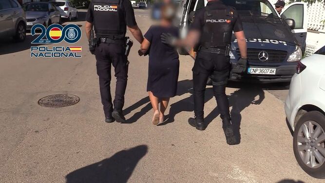 Una de las detenciones llevada a cabo dentro de la operación policial contra la trata  en Mallorca